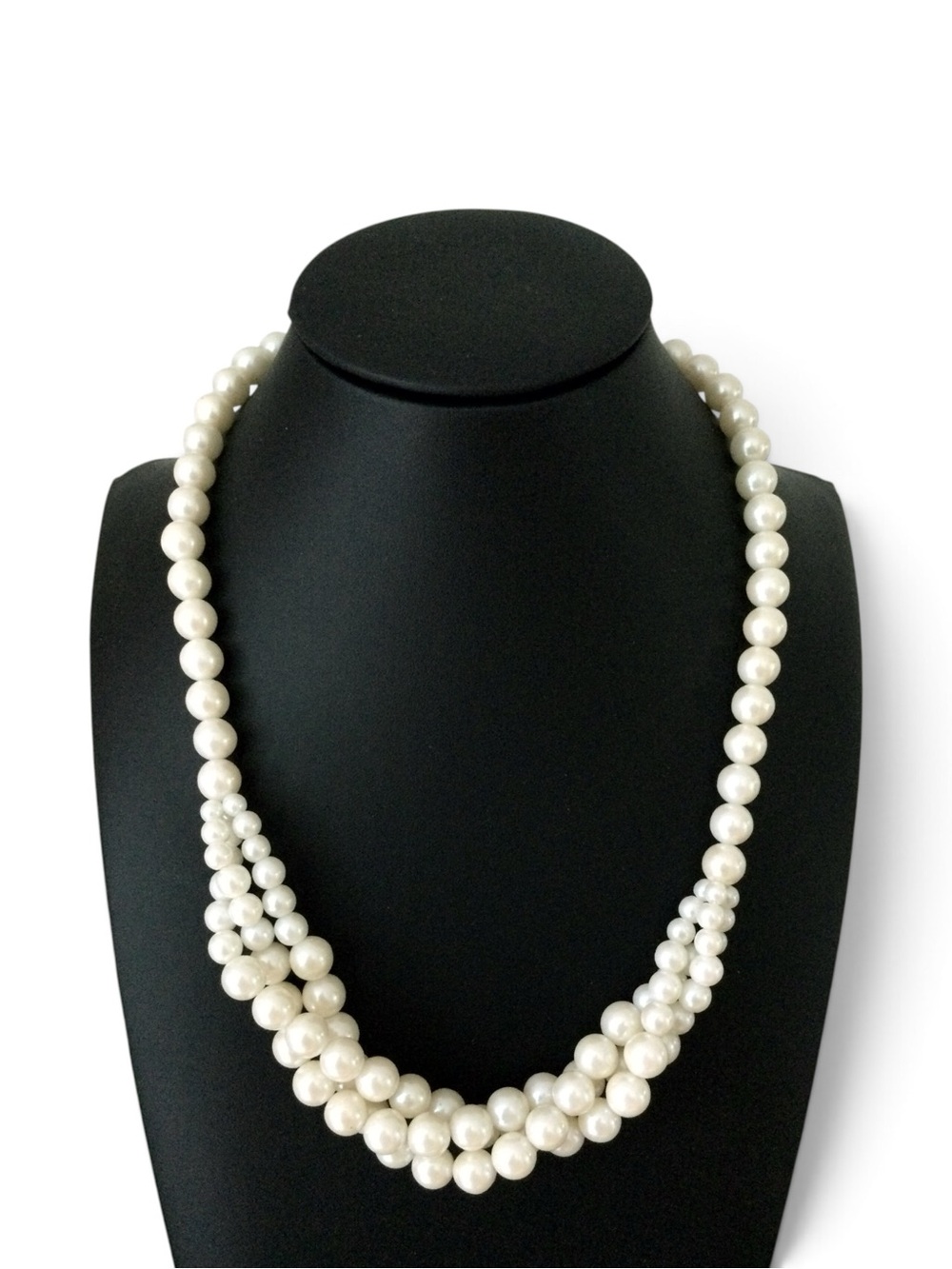 Vintage 1993 Avon “Portraits of Love” Faux Pearl Triple‑Strand Braided Necklace - Picture 4 of 11